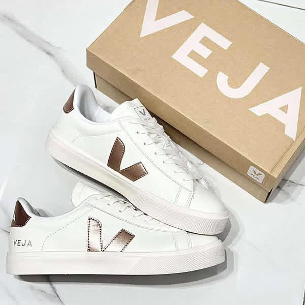 Veja Shoe Pallets for Sale | Brand New Sneakers | Worldwide Shipping - Image 2