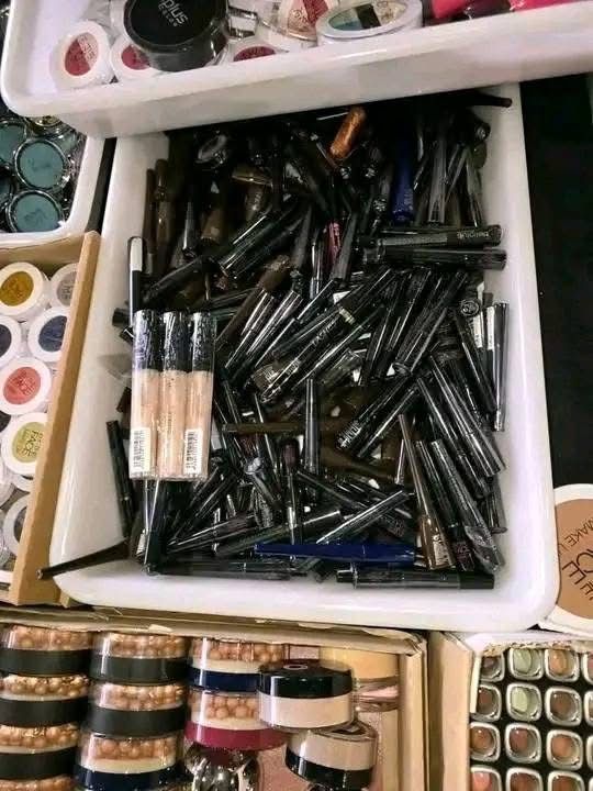 Cosmetic Pallets for Sale | Wholesale Makeup Pallet — 1,000 Pieces, Maybelline, NYX, L’Oréal & More - Image 2