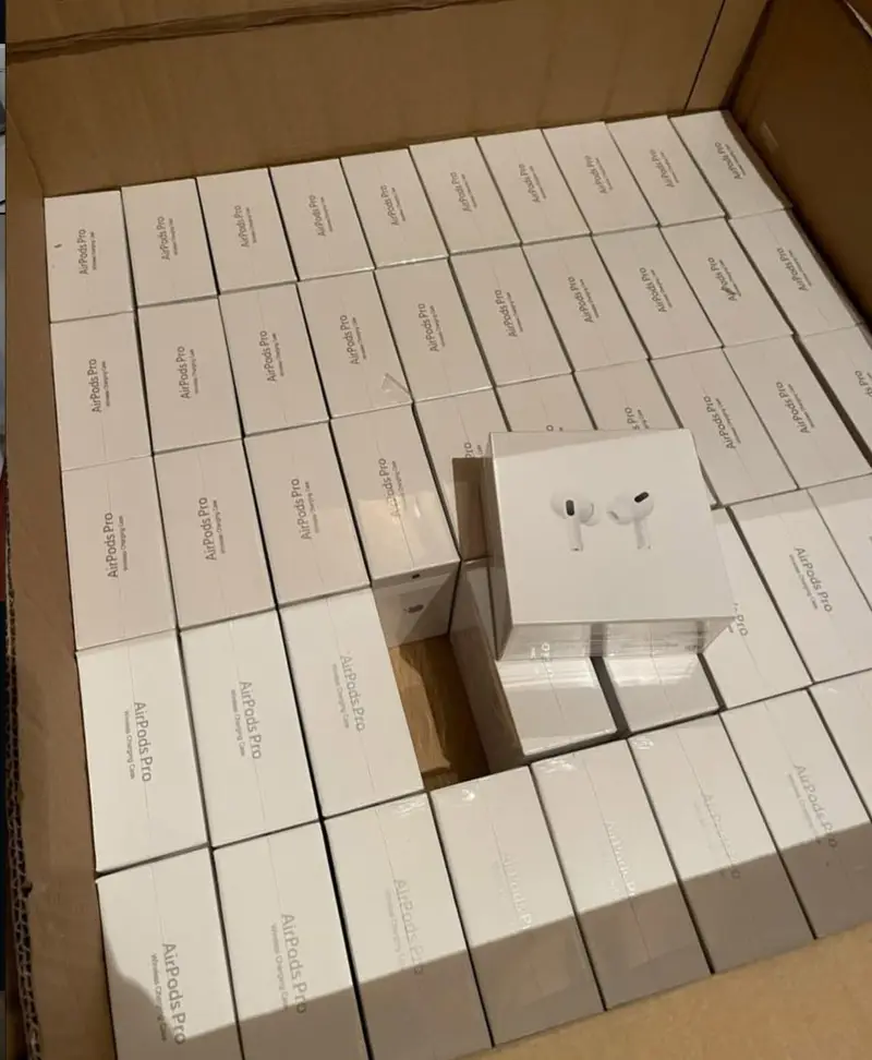 Apple AirPods - Image 7