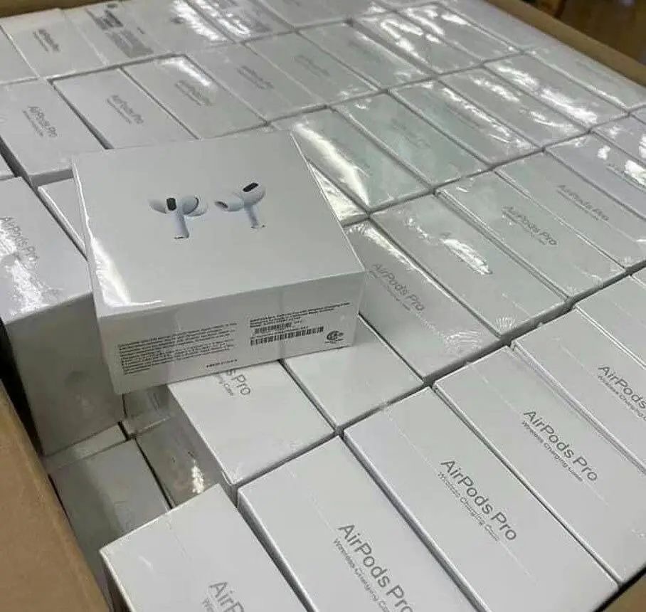 Apple AirPods - Image 3