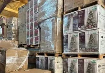 Christmas Deco Liquidation Pallet - Image 3