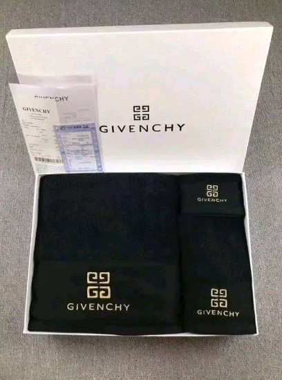 Givenchy Towels Pallets for Sale | 80 Premium Towels Per Palle - Image 2