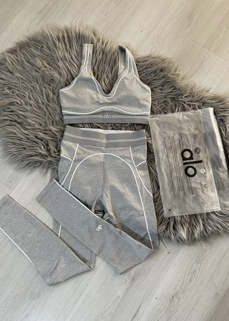 Alo Yoga Apparel Pallet