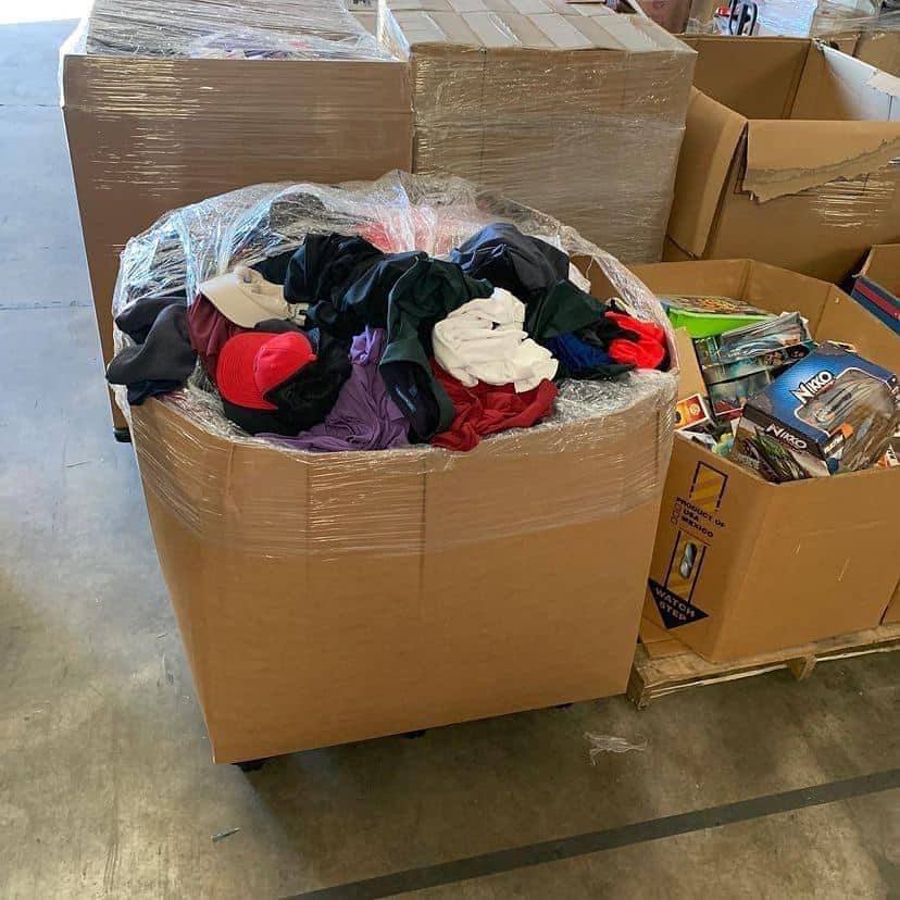 clothes pallets Mixed of Mens, Womens & Kids Returns/Shelf Pulls - Image 2