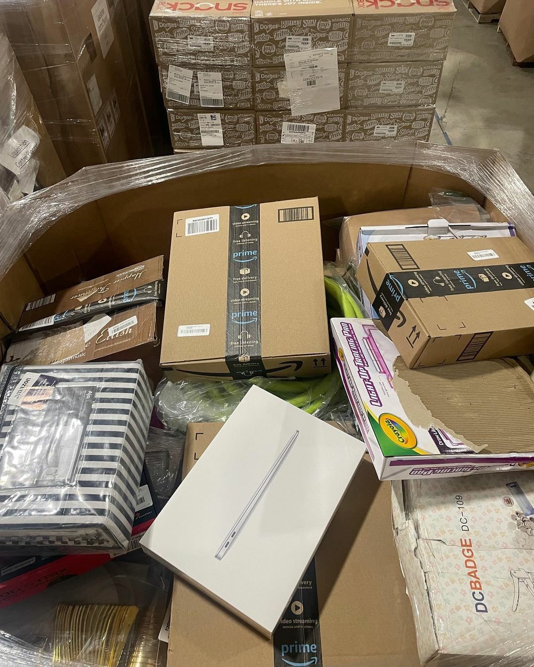 Amazon 7 ft Tall Small Liquidation Pallet - Image 3