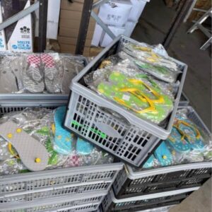 Mixed flip flops pallet