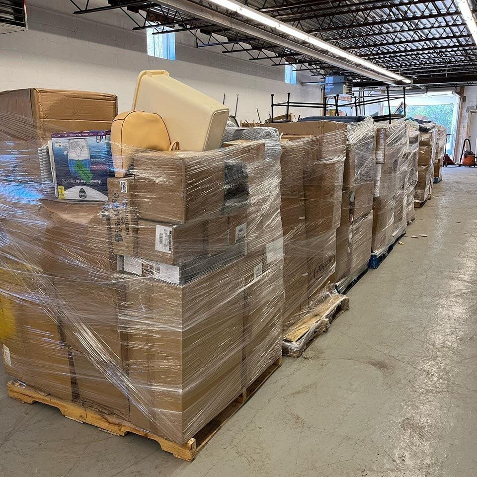 clothes pallets Mixed of Mens, Womens & Kids Returns/Shelf Pulls - Image 5