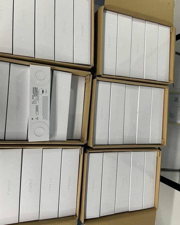 Apple Watch Liquidation Pallet - Image 11