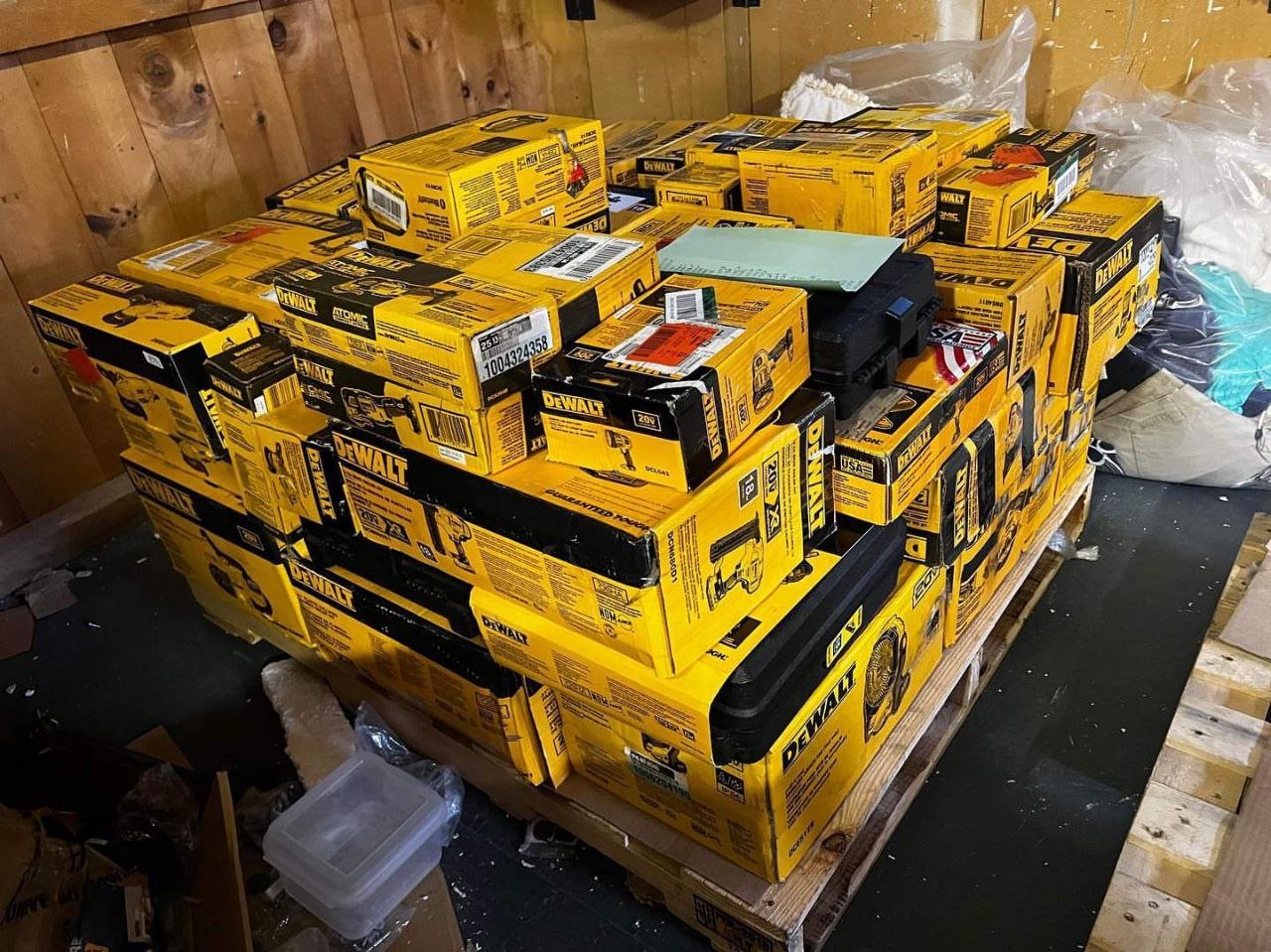 dewalt tool pallets-Bulk liquidation sales - Image 7