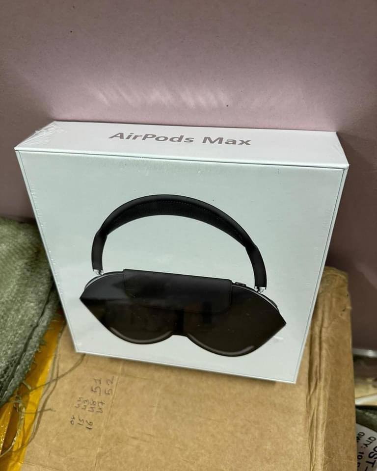 Apple AirPods Max Liquidation Pallet - Image 7