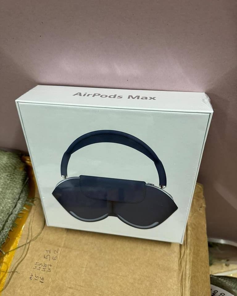 Apple AirPods Max Liquidation Pallet - Image 11
