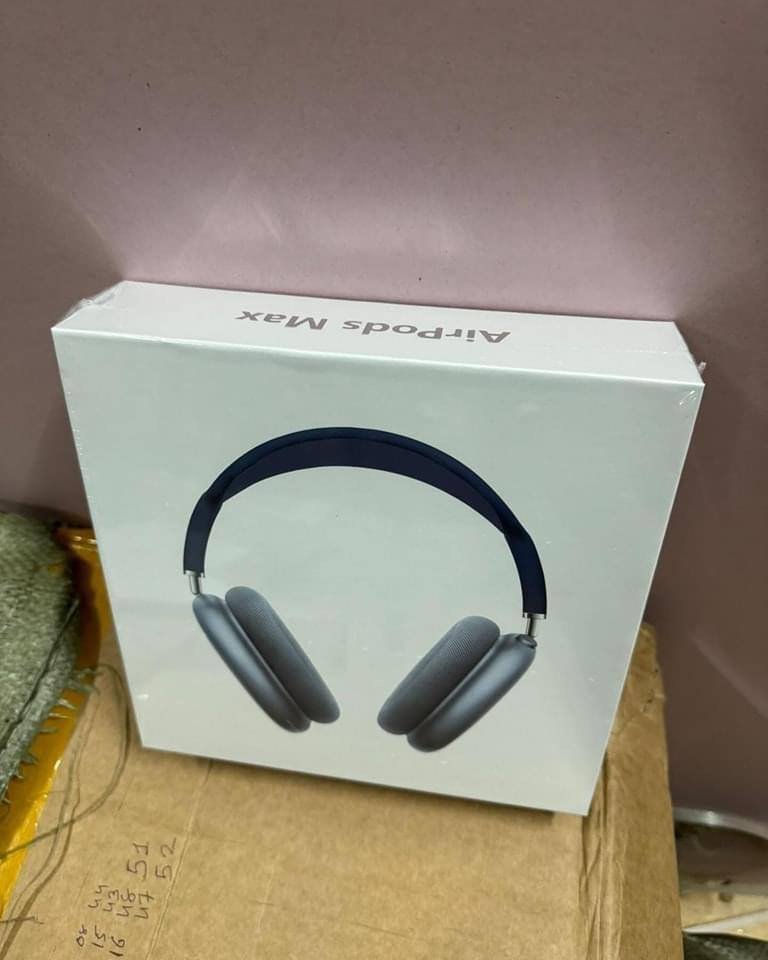 Apple AirPods Max Liquidation Pallet - Image 12